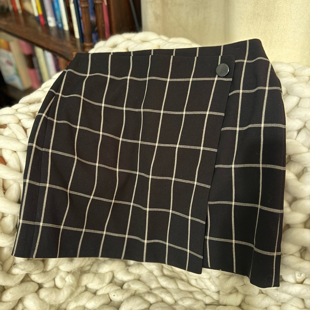 Loft black & white windowpane wrap skirt